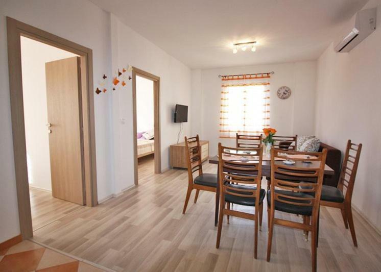 شقة Apartman Petra فاجانا المظهر الخارجي الصورة